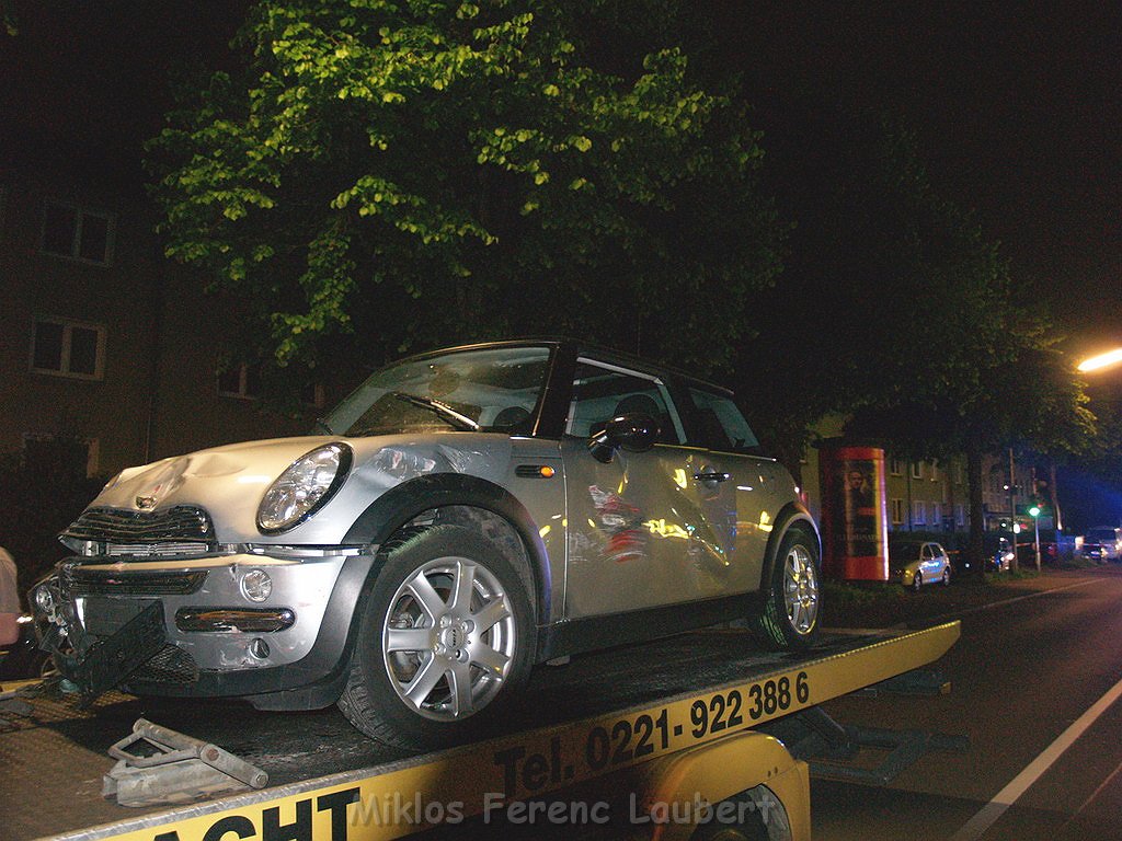 VU mehrere Verletzte Koeln Holweide Bergisch Gladbacherstr P92.JPG